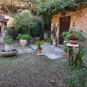 https://casa-patti-alle-porte-di-siena.it-tuscanyhotel.com